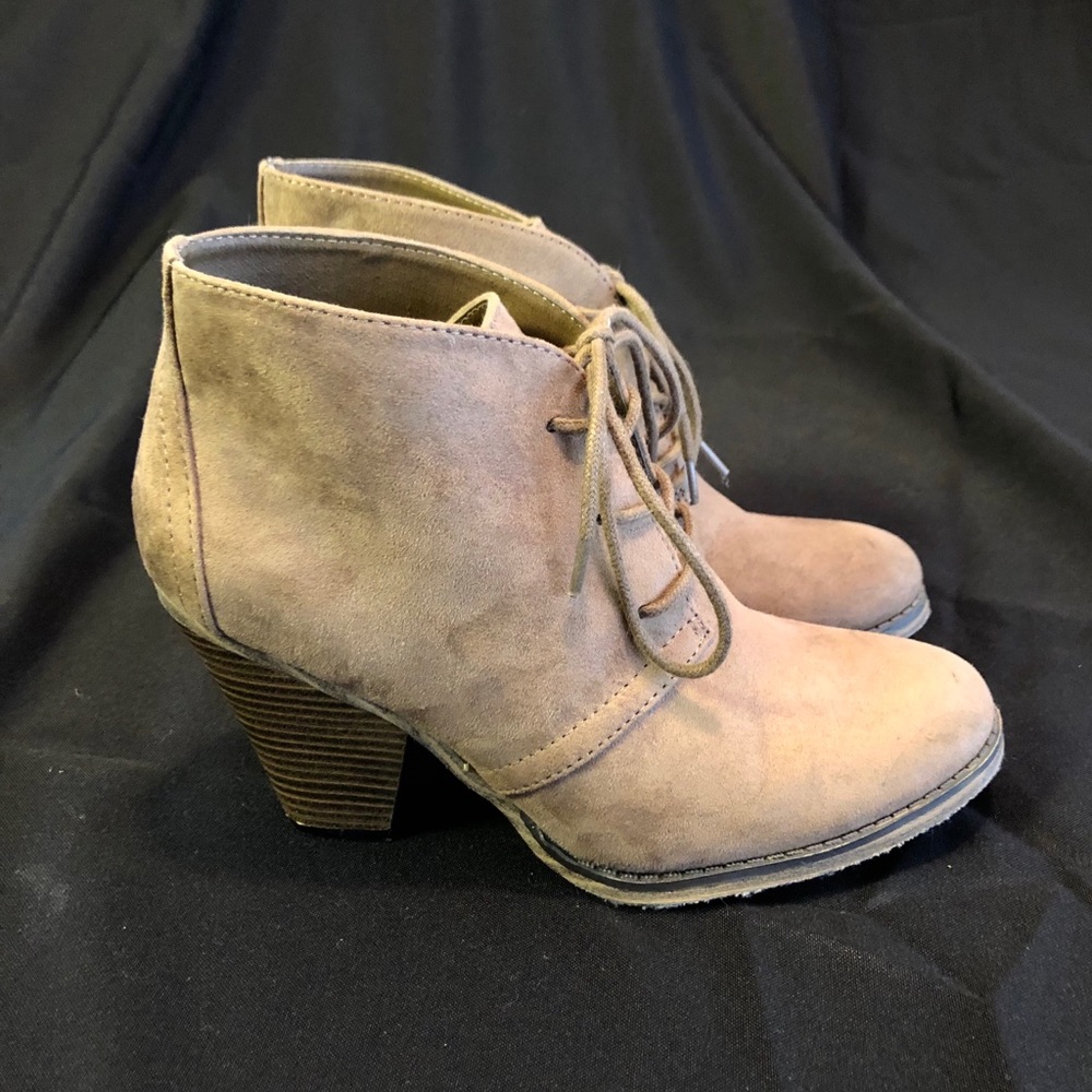 NEW brown suede heeled boots